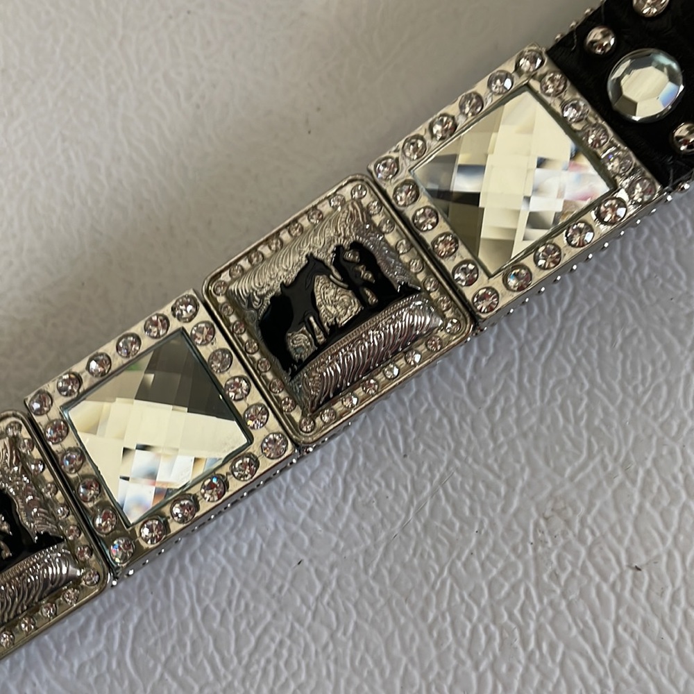 Atlas Women’s Embellished Western Belt. Very Good Condition. 44 Inches. - Picture 10 of 15